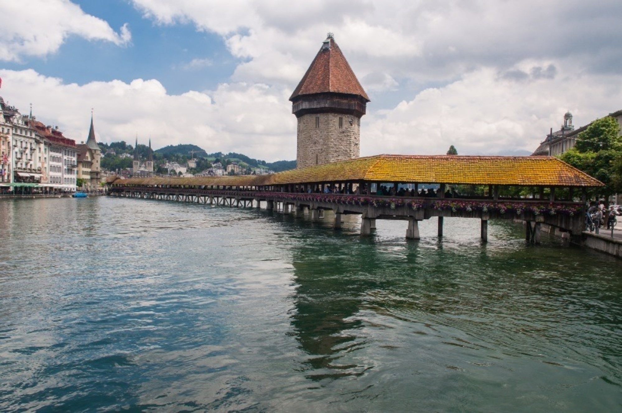 Slika 7 Kapellbrücke v Luzernu. Foto: Mike Burnard.
